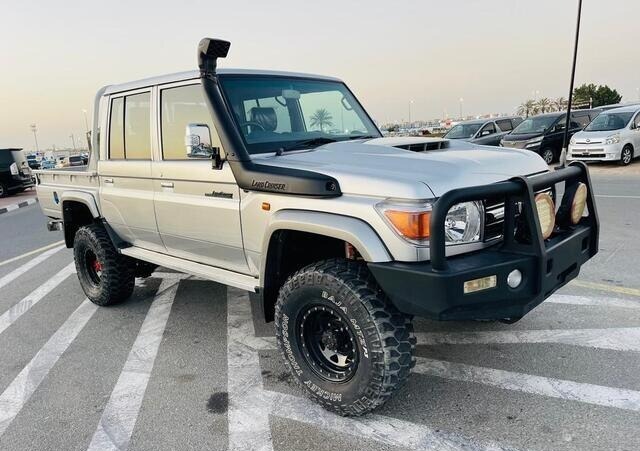 2016 Toyota Land Cruiser Silver 