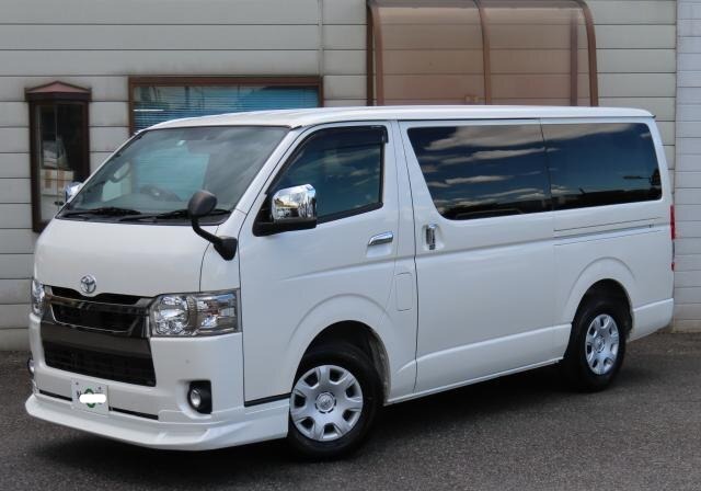 TOYOTA HIACE VAN 2020 WHITE | Mirza Enterprises Japan