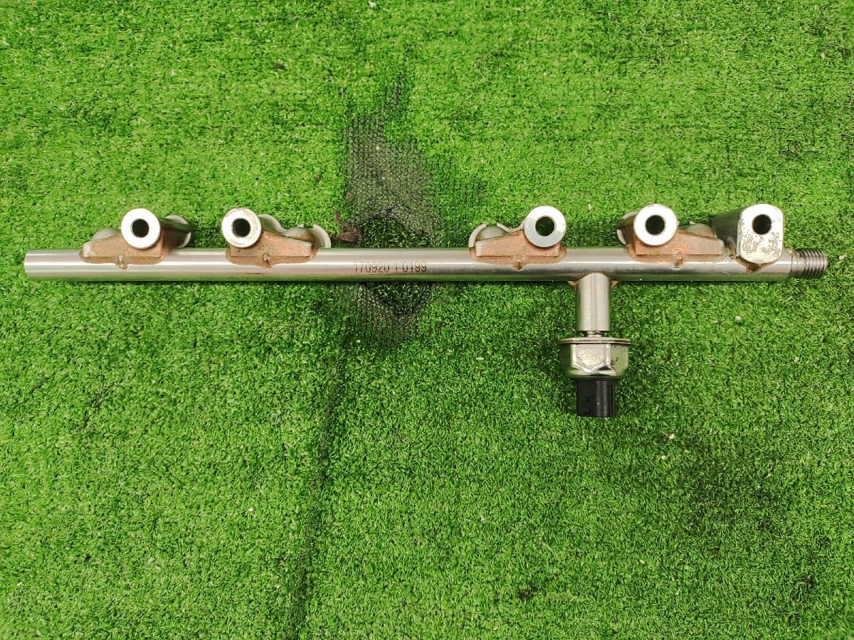 Fuel Injector Delivery Pipe for Nissan Serena (C27) – Genuine Part, Code: 170920-1-0199