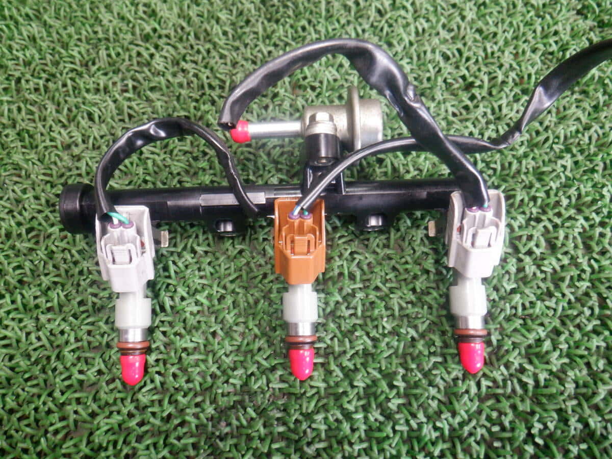 Fuel Injector Set for Daihatsu Tanto L375S KF-VE Engine (69,105 km)