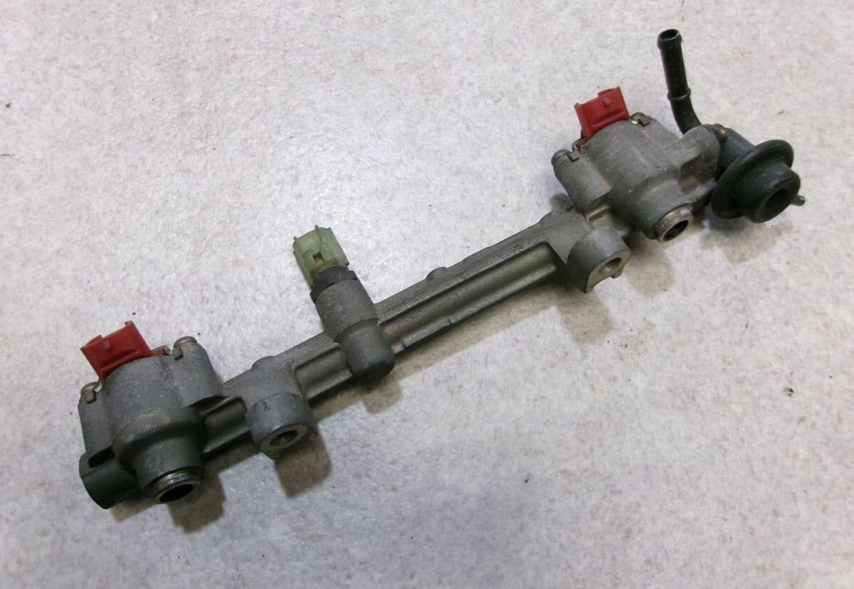 Fuel Injector with Delivery Pipe for Mazda RX-7 FD3S 13B Rotary Engine (N3A2/S10-1761)