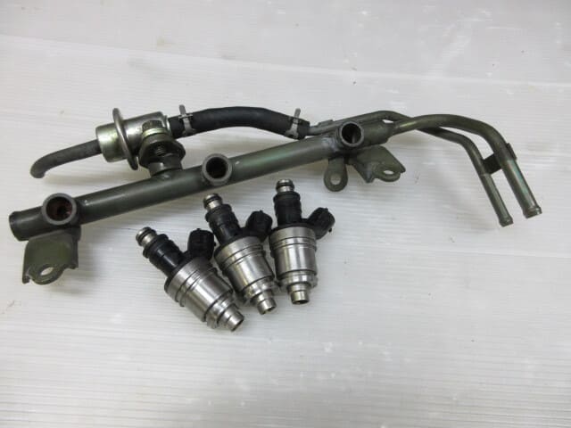 Fuel Injector with Pressure Regulator for Suzuki Jimny (JA22) – Engine: K6A