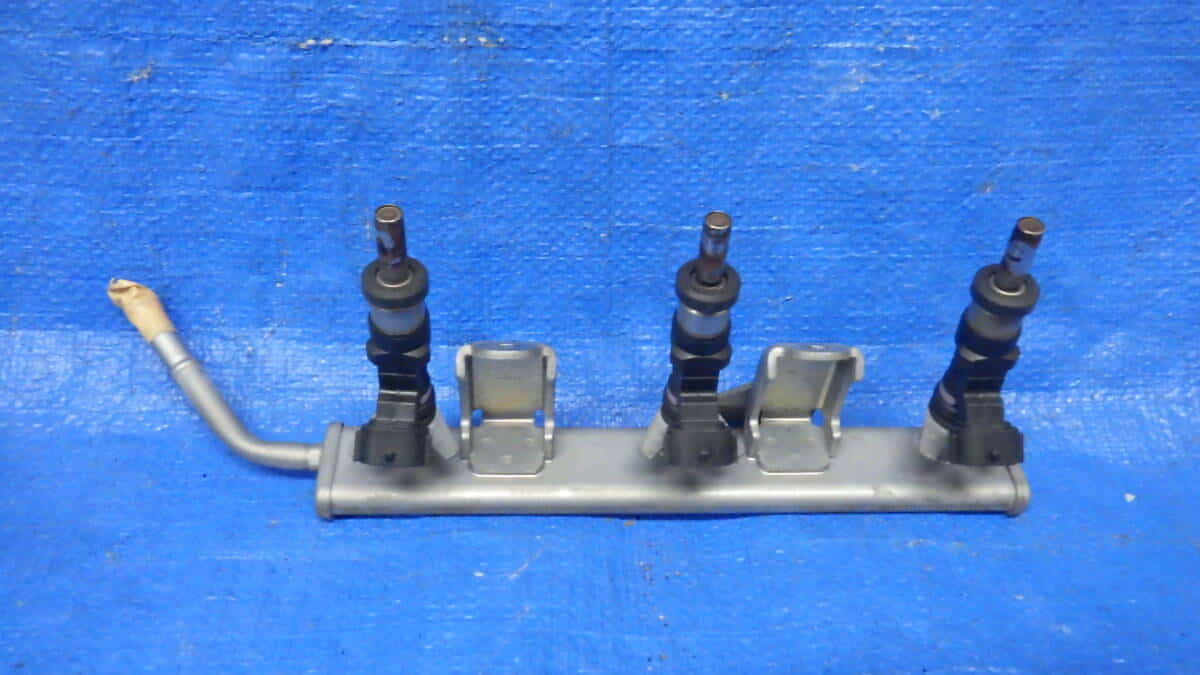 Genuine Fuel Injector for Nissan Moco DBA-MG33S / MF33S MR Wagon 2013 (A549)