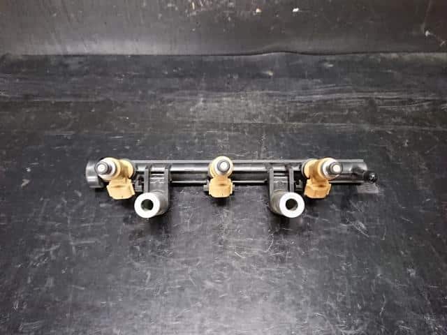 Fuel Injector for Daihatsu Hijet (LE-S330V, Cargo Turbo 4WD) – Denso 023964