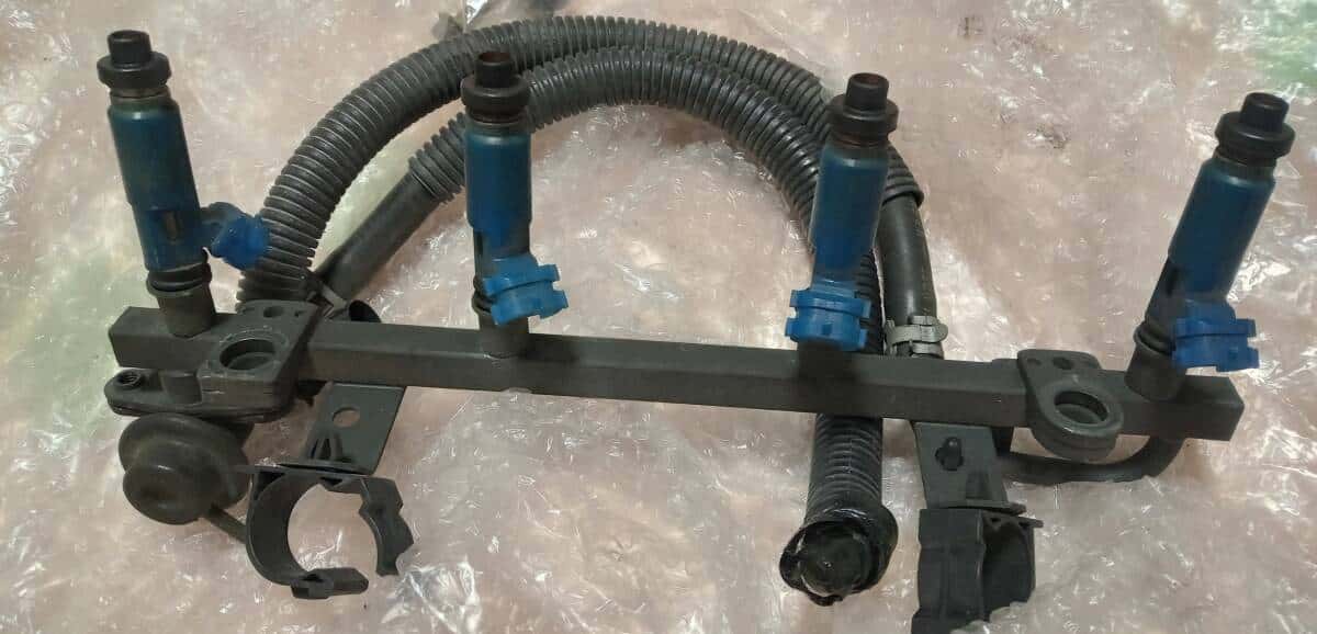 Genuine Fuel Injectors (4 pcs) for Mazda Roadster NB6C