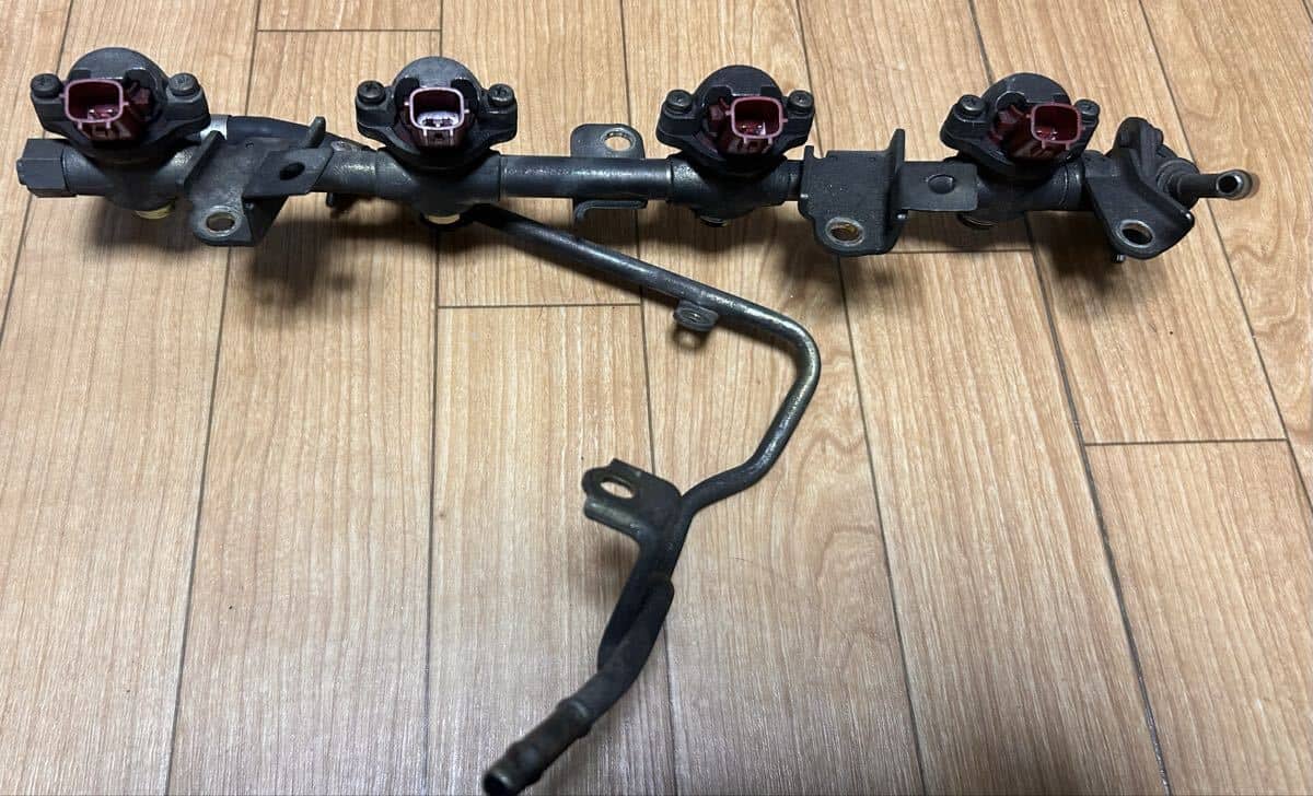 Nismo 740cc Fuel Injector for Nissan S13 / 180SX – Delivery Pipe Included