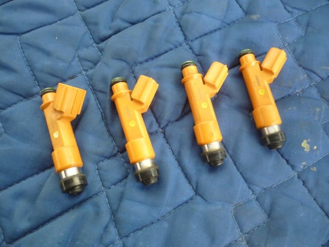 Fuel Injector for Subaru R2 (UA-RC1, 2004) – 16600KA340