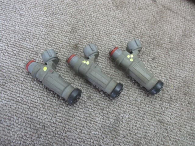 Fuel Injector Set (3 pcs) for Mitsubishi eK Classy (H81W) – MN113055