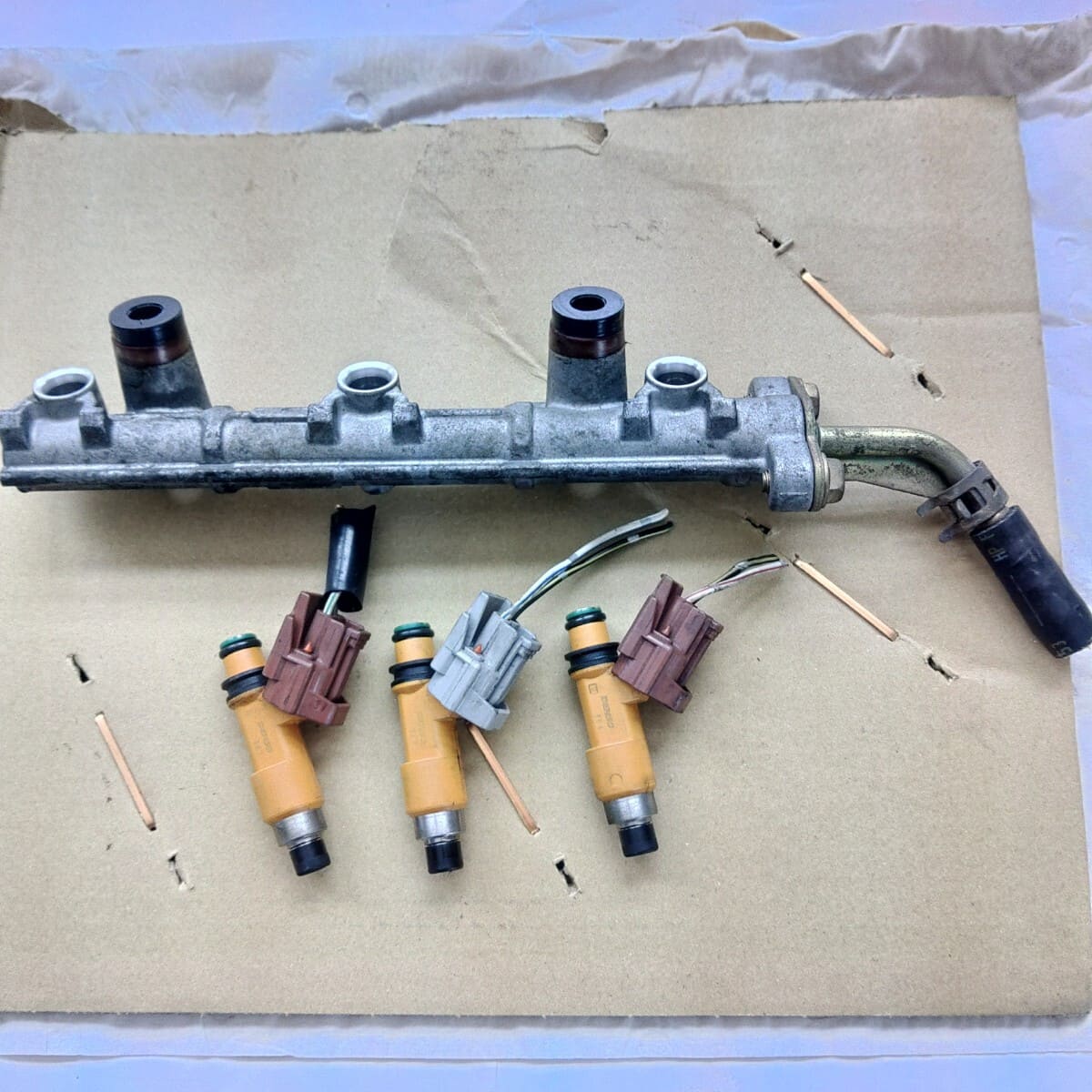 Fuel Injector for Daihatsu Move Custom L150S – DENSO 0060-326-02 (EF-VE)