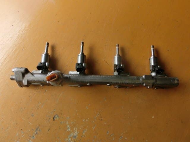 Fuel Injector for Nissan Serena (DAA-HFC26, 2013)